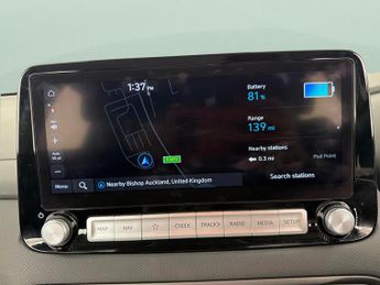 Hyundai Kona 39kWh SE Connect (10.5kW Charger) (136 ps) - LANE DEPARTURE  - B