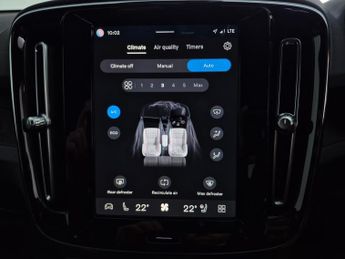 Volvo XC40 Recharge Twin 82kWh Plus AWD (408 ps) - KEYLESS ENTRY - PARK ASS
