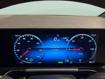 Mercedes-Benz EQA EQA 250+ 70.5kWh AMG Line (Premium) (190 ps) - NAV - HEATED LEAT