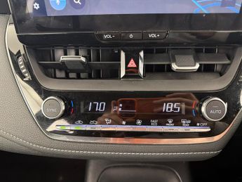 Toyota Corolla 1.8 VVT-h Icon CVT (140 ps) - PARK ASSIST - REV CAM - APPLE CARP