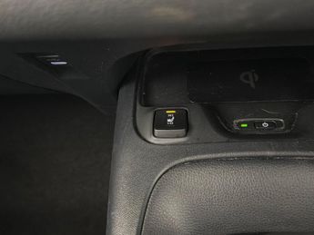 Toyota Corolla 1.8 VVT-h Icon CVT (140 ps) - PARK ASSIST - REV CAM - APPLE CARP