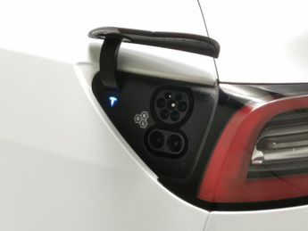 Tesla Model Y SUV RWD (346 ps) - HEATED STEERING - WIFI - BLIND SPOT ASSIST