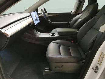 Tesla Model Y SUV RWD (346 ps) - HEATED STEERING - WIFI - BLIND SPOT ASSIST