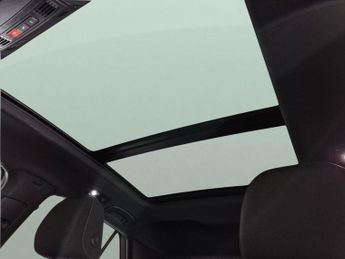 Volkswagen T-Roc 1.5 TSI Style Design DSG (150 ps) - ACTIVE LANE ASSIST - KEYLESS