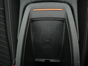 Cupra Born 58kWh V2 (204 ps) - HEATED SEATS - NAV - WIFI