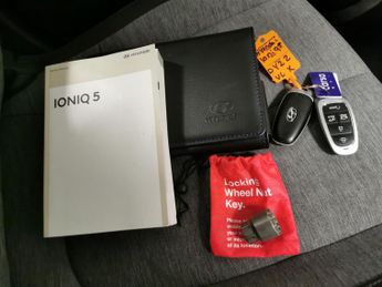 Hyundai Ioniq 5 73kWh Premium AWD (305 ps) - BLIND SPOT ASSIST - LANE DEPARTURE 