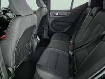 Volvo XC40 Recharge Twin 82kWh Plus AWD (408 ps) - KEYLESS ENTRY - PARK ASS