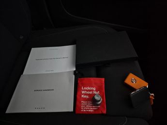 Volvo XC40 Recharge Twin 82kWh Plus AWD (408 ps) - KEYLESS ENTRY - PARK ASS