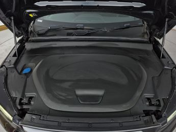 Volvo XC40 Recharge Twin 82kWh Plus AWD (408 ps) - KEYLESS ENTRY - PARK ASS
