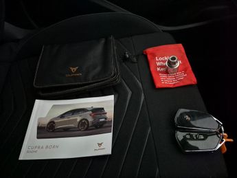 Cupra Born 58kWh V2 (204 ps) - HEATED SEATS - NAV - WIFI