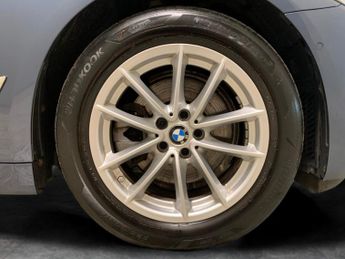 BMW 5 Series 2.0 520d MHT SE Steptronic (190 ps) - SENSATEC - BLACK - LED - N
