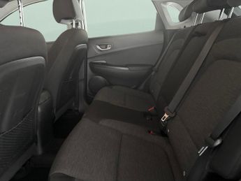 Hyundai Kona 39kWh SE Connect (10.5kW Charger) (136 ps) - LANE DEPARTURE  - B