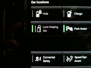 Volvo XC40 1.5h T4 Recharge 10.7kWh R-Design Plug-in (211 ps) - PARK ASSIST