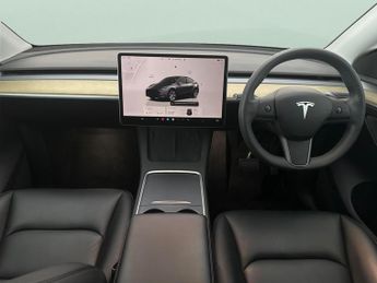 Tesla Model Y SUV RWD (346 ps) - HEATED STEERING - WIFI - BLIND SPOT ASSIST