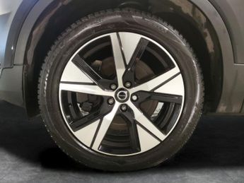 Volvo XC40 1.5h T4 Recharge 10.7kWh R-Design Plug-in (211 ps) - PARK ASSIST