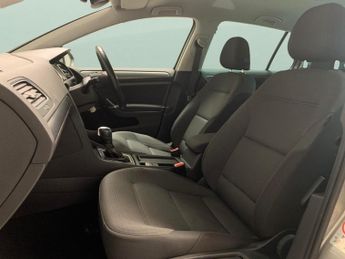 Volkswagen Golf 1.5 TSI EVO Match Edition DSG (150 ps) - LIGHT AND SIGHT PACK - 