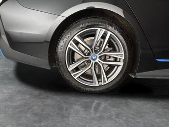 BMW i4 40 83.9kWh Sport Gran Coupe eDrive (340 ps) - LED - REVERSE CAM