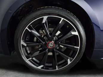 Toyota Corolla 1.8 VVT-h GR SPORT CVT (140 ps) - REVERSE CAM - NAV - HEATED SEA