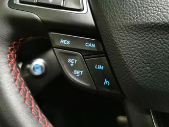 Ford Kuga 2.0 TDCi ST-Line X Powershift AWD (180 ps) - DRIVER MEMORY SEAT