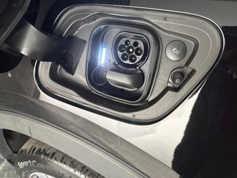 Volvo XC40 Recharge 69kWh Core (231 ps) - PARK ASSIST - LED - NAV