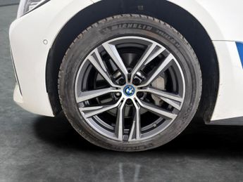 BMW i4 40 83.9kWh Sport Gran Coupe eDrive (340 ps) - REVERSE CAM - HEAT