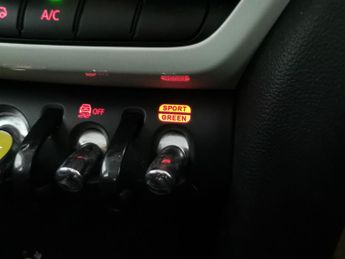 Mini Countryman 1.5 7.6kWh GPF Cooper SE Plug-in ALL4 (224 ps) - ROOF AND MIRROR