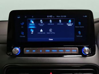Hyundai Kona 64kWh Premium (10.5kW Charger) (204 ps) - HEATED SEATS - HEATED 