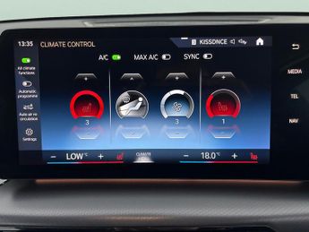 BMW iX1 30 66.5kWh M Sport xDrive (11kW Charger) (313 ps) - PARK ASSIST 