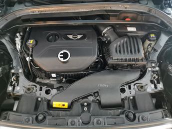 Mini Countryman 1.5 7.6kWh GPF Cooper SE Plug-in ALL4 (224 ps) - ROOF AND MIRROR