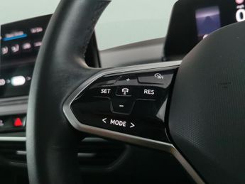 Volkswagen ID.3 Pro Performance 58kWh Family (204 ps) - LED - HEATED SEATS - NAV