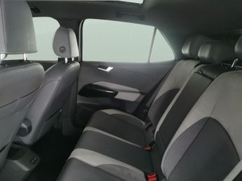 Volkswagen ID.3 Pro Performance 58kWh Family (204 ps) - LED - HEATED SEATS - NAV