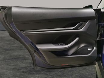 Porsche Taycan 420kW 4S 93kWh [22kW] [5 Seat] - ADAPT CRUISE - PAN ROOF - BOSE
