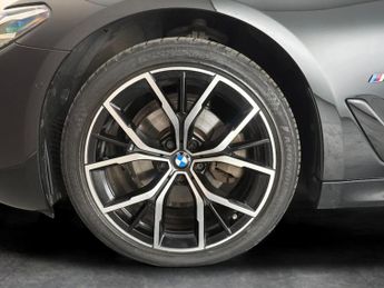 BMW 5 Series 2.0 520d MHT M Sport Touring Steptronic (190 ps) - LED - REVERSE