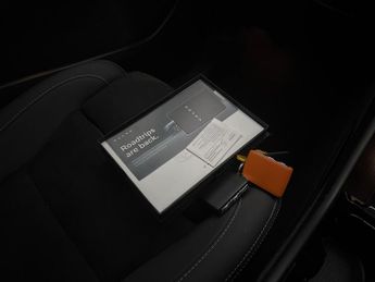 Volvo XC40 Recharge 69kWh Core (231 ps) - PARK ASSIST - LED - NAV