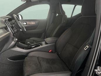 Volvo XC40 Recharge 69kWh Core (231 ps) - PARK ASSIST - LED - NAV