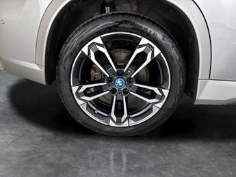 BMW iX1 30 66.5kWh M Sport xDrive (11kW Charger) (313 ps) - BLACK ROOF R