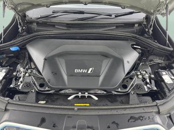 BMW iX1 30 66.5kWh M Sport xDrive (11kW Charger) (313 ps) - BLACK ROOF R