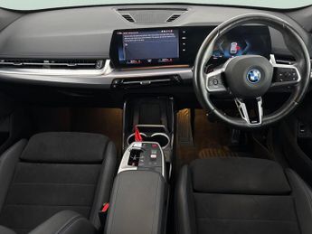 BMW iX1 30 66.5kWh M Sport xDrive (11kW Charger) (313 ps) - BLACK ROOF R