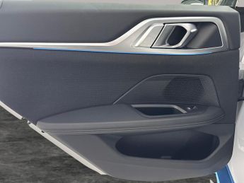 BMW i4 40 83.9kWh Sport Gran Coupe eDrive (340 ps) - CARPLAY - PARK ASS