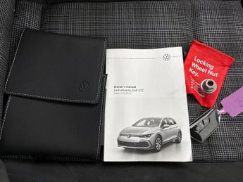 Volkswagen Golf 1.4 TSI 13kWh GTE Plug-in DSG (245 ps) - DIGITAL DASH - PADDLE S