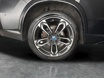 BMW iX1 30 66.5kWh M Sport xDrive (11kW Charger) (313 ps) - HEATED SEATS