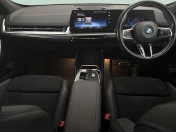 BMW iX1 30 66.5kWh M Sport xDrive (11kW Charger) (313 ps) - HEATED SEATS