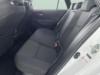 Toyota Corolla 1.8 VVT-h Icon Touring Sports CVT (140 ps) - REVERSE CAM - HEATE