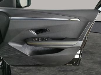 Renault Megane E-tech comfort range 60kWh techno (22kW Charger) (220 ps) - KEYLESS ENT