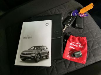 Volkswagen Tiguan 1.5 TSI Life DSG (150 ps) APPLE CARPLAY - SAT NAV - PARK SENSORS