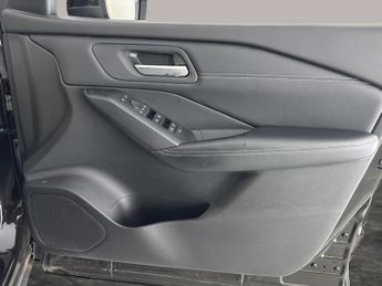 Nissan Qashqai 1.3 DIG-T MHEV Acenta Premium (140 ps) - BLIND SPOT ASSIST