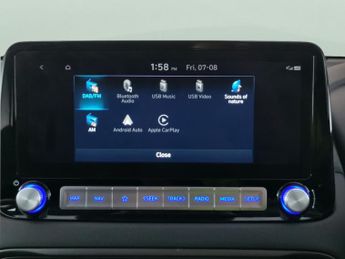 Hyundai Kona 64kWh Premium (10.5kW Charger) (204 ps) - KEYLESS ENTRY - LED - 