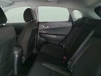 Hyundai Kona 64kWh Premium (10.5kW Charger) (204 ps) - KEYLESS ENTRY - LED - 