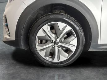 Kia Niro 64kWh 4+ (201 bhp) - NAV - HEATED STEERING - BLIND SPOT ASSIST