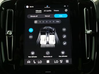 Volvo XC40 Recharge 69kWh Plus (231 ps) - LED - HEATED STEERING - DRIVER AS